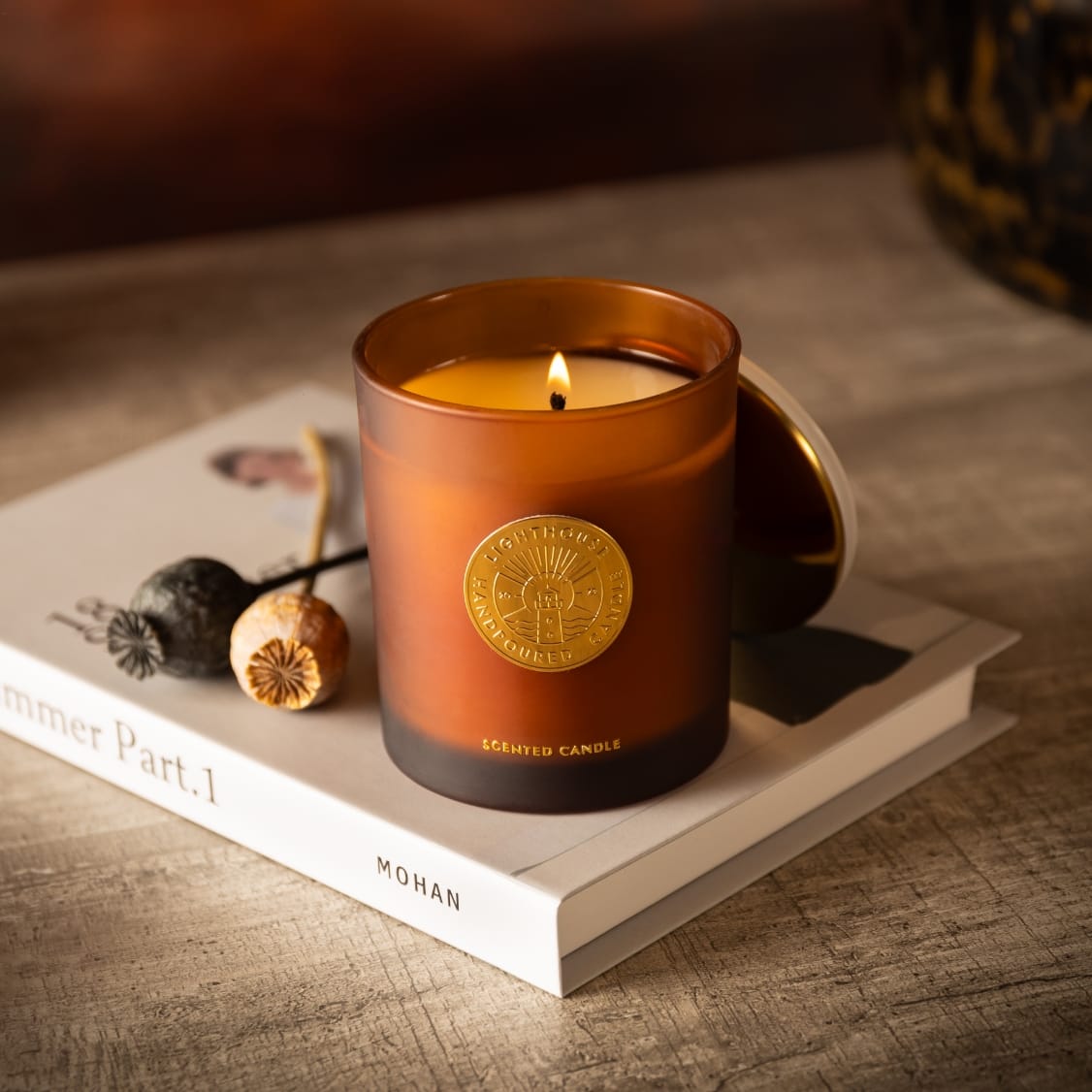 Geurkaars in mat amberkleurig glas, Frosted Amber edition